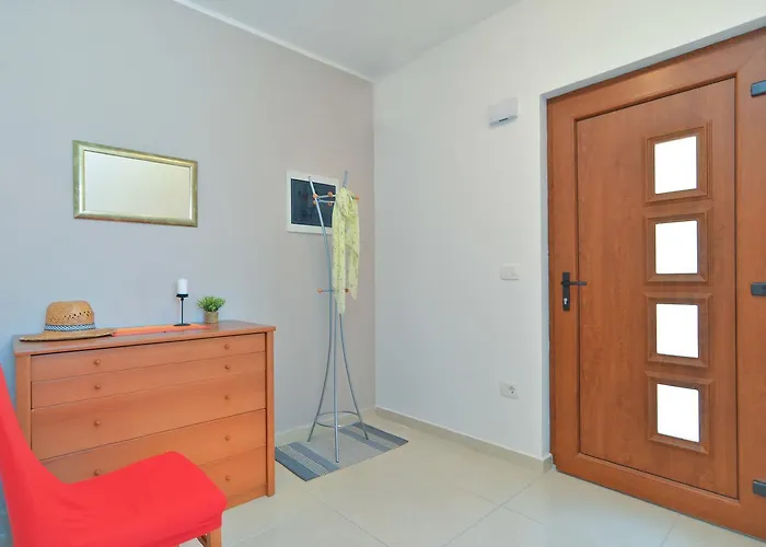 Olivera 1726 Apartman Póla