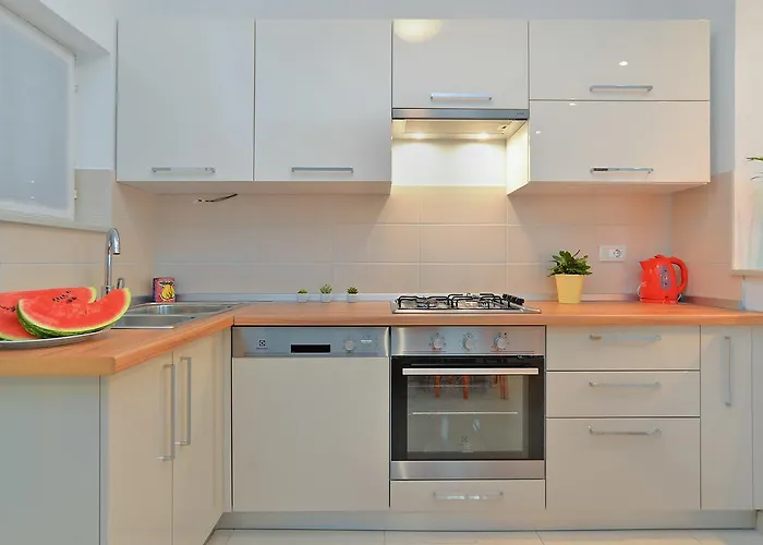 Olivera 1726 Apartman Póla