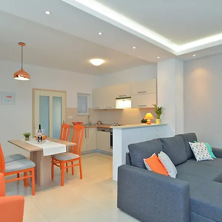 Olivera 1726 Apartment Pula