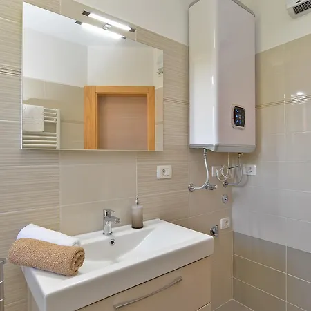 Olivera 1726 Apartment *